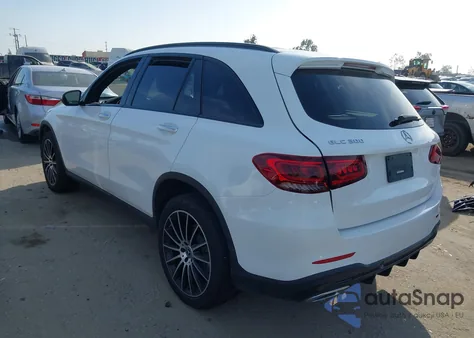 2020 Mercedes-Benz Glc 300 z USA, uszkodzony, nr VIN W1N0G8DB9LF826944